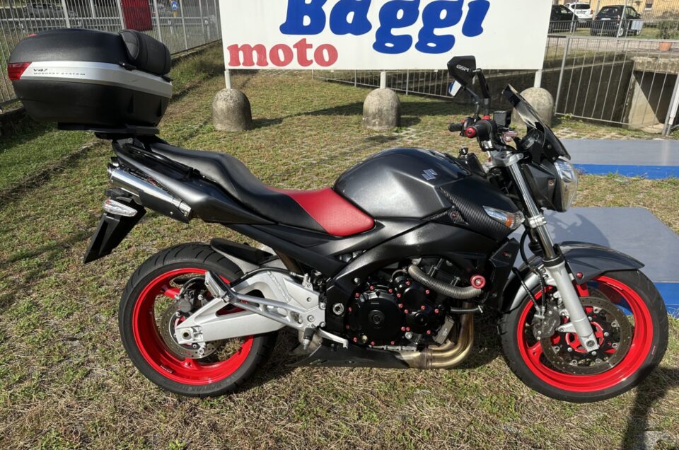 Suzuki GSR 600 Yoshimura